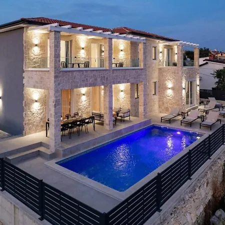 Villa Bella Vista With Pool And Seaview Labinci