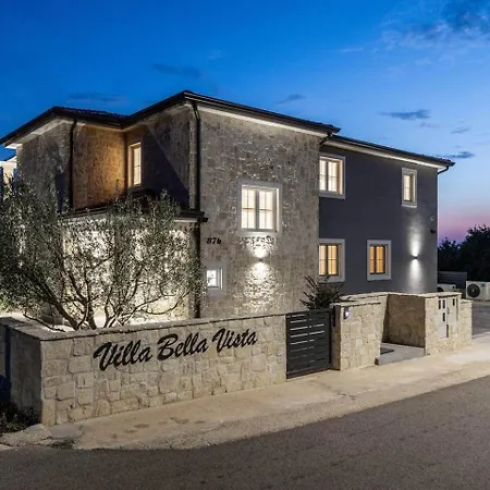 Holiday home Bella Vista Mit Pool & Meerblick